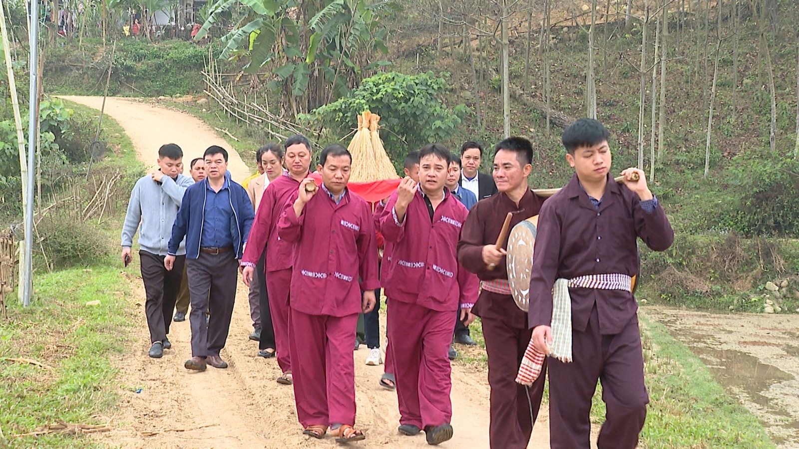 Lễ hội rước Vía lúa đền Mường kịt